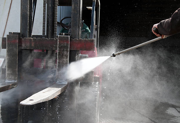 Best Driveway Cleaning and Restoration in Cactus, TX